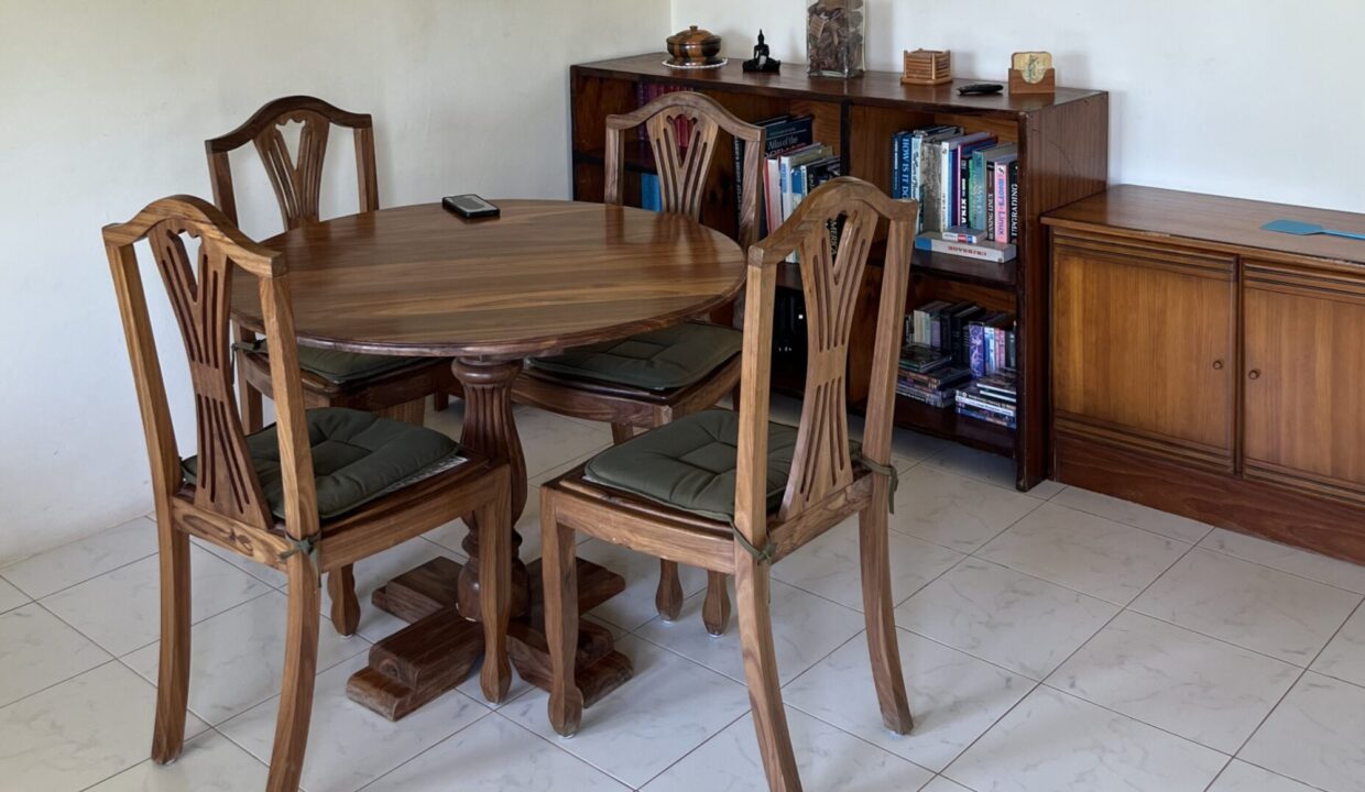 Utulivu house - dining