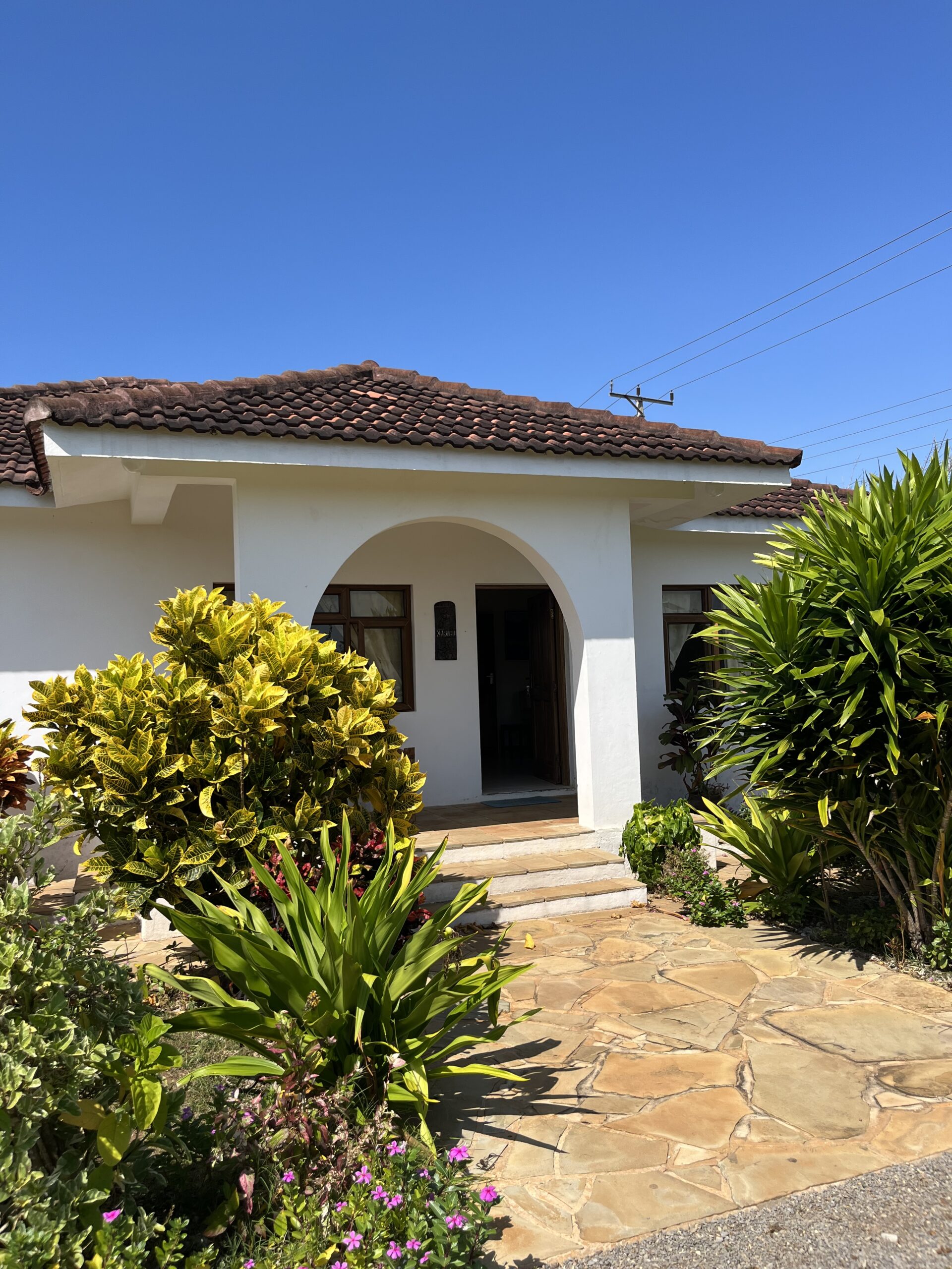 Utulivu Beach Cottage, Vipingo Beach